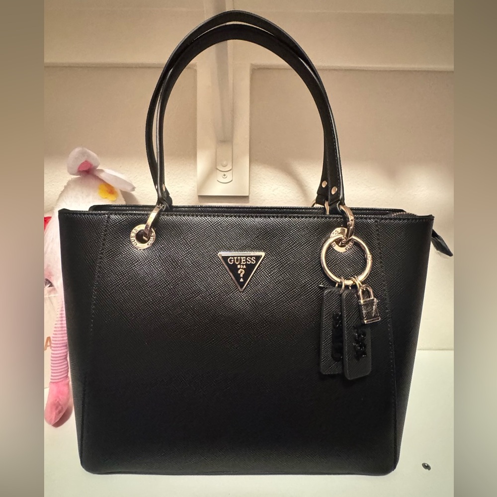 Guess Elegant Black Tote Bag